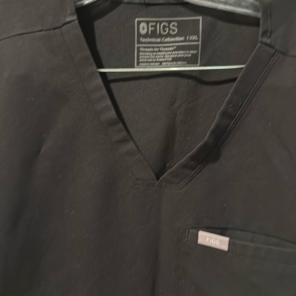 Figs Octavia Maternity Scrub Top - Black